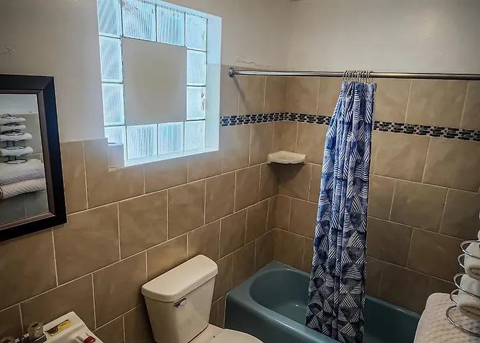 Hotel Benton Motel 4*