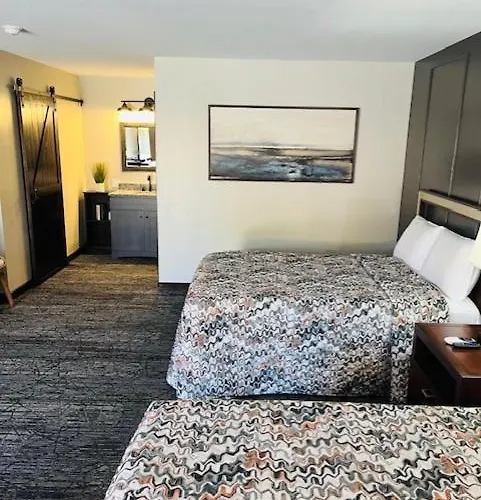 Hotel Benton Motel 4*