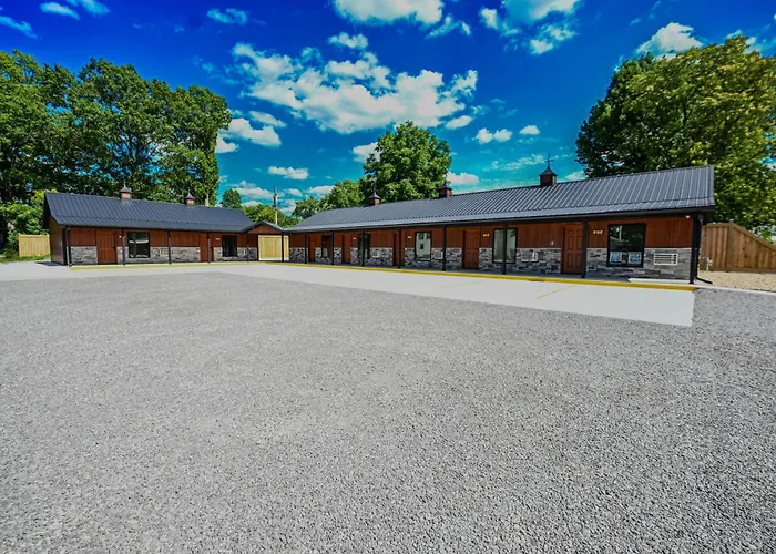 Hotel Benton Motel 4*