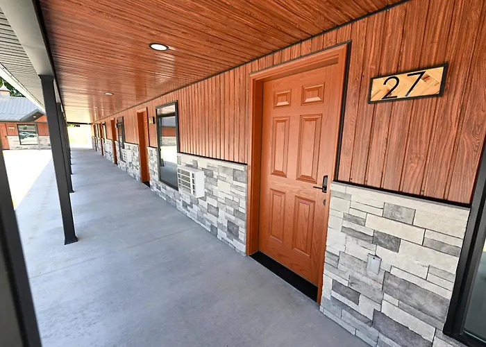 Benton Motel Hotel 4*