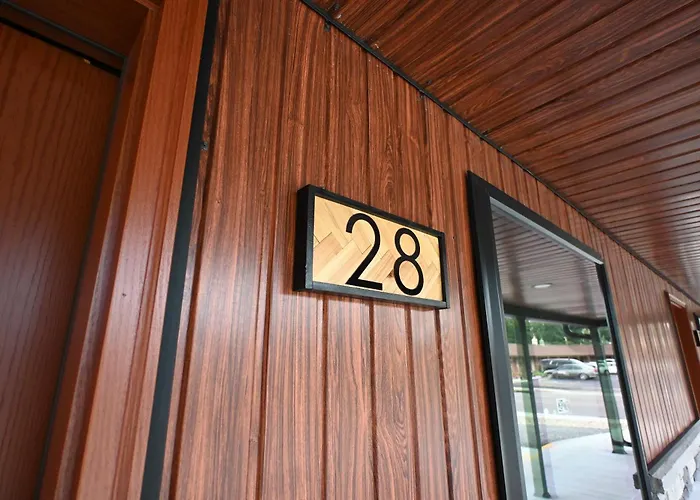 Hotel Benton Motel 4*